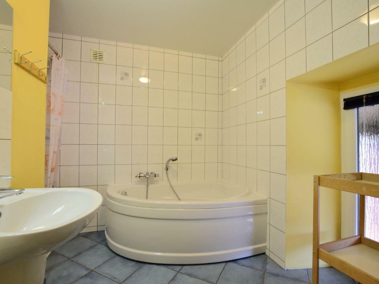 Comfortable Cottage In Neufmoulin With Meadow View อูฟฟาลีซ ภายนอก รูปภาพ