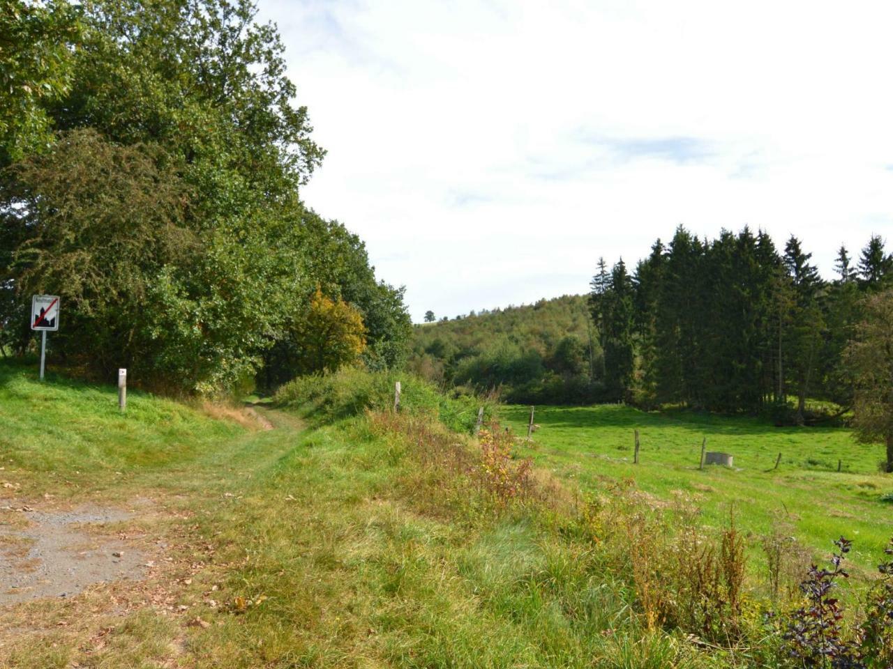 Comfortable Cottage In Neufmoulin With Meadow View อูฟฟาลีซ ภายนอก รูปภาพ